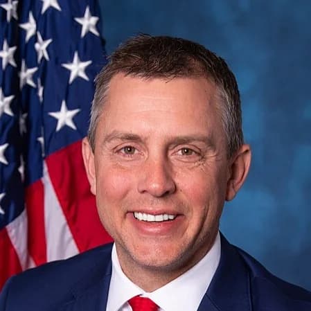 Profile picture of Kelly Armstrong