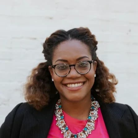 Profile picture of Lauren Babb Tomlinson